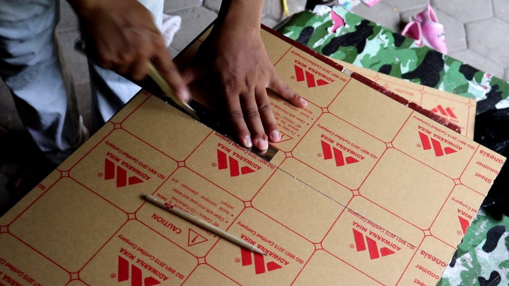 Begini Cara Mudah Memotong Acrylic
