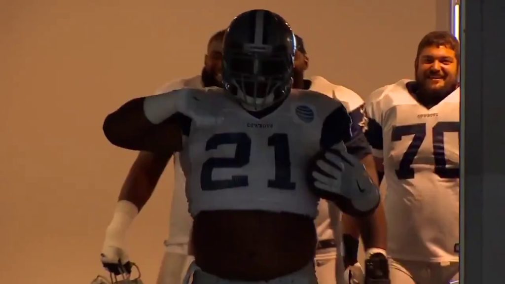 Cowboys offensive lineman rocks a Zeke half-shirt to practice :)
