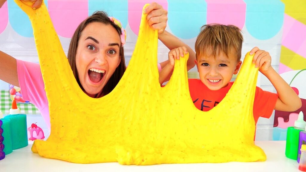 Vlad and Mama Fake Play Making Glitter Satisfying Slime 1