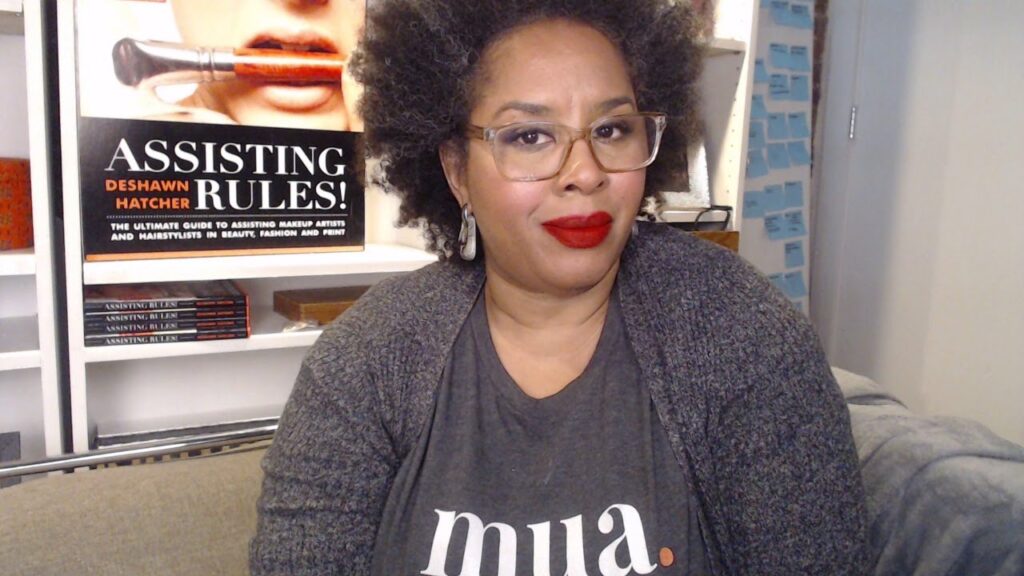 Particular Introvert Speak Make-up Artists -Say YOUR Identify 1