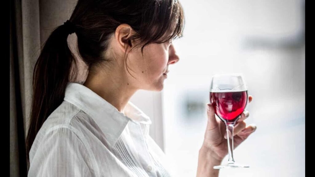 Any amount of alcohol consumption harmful to the brain, finds study 1