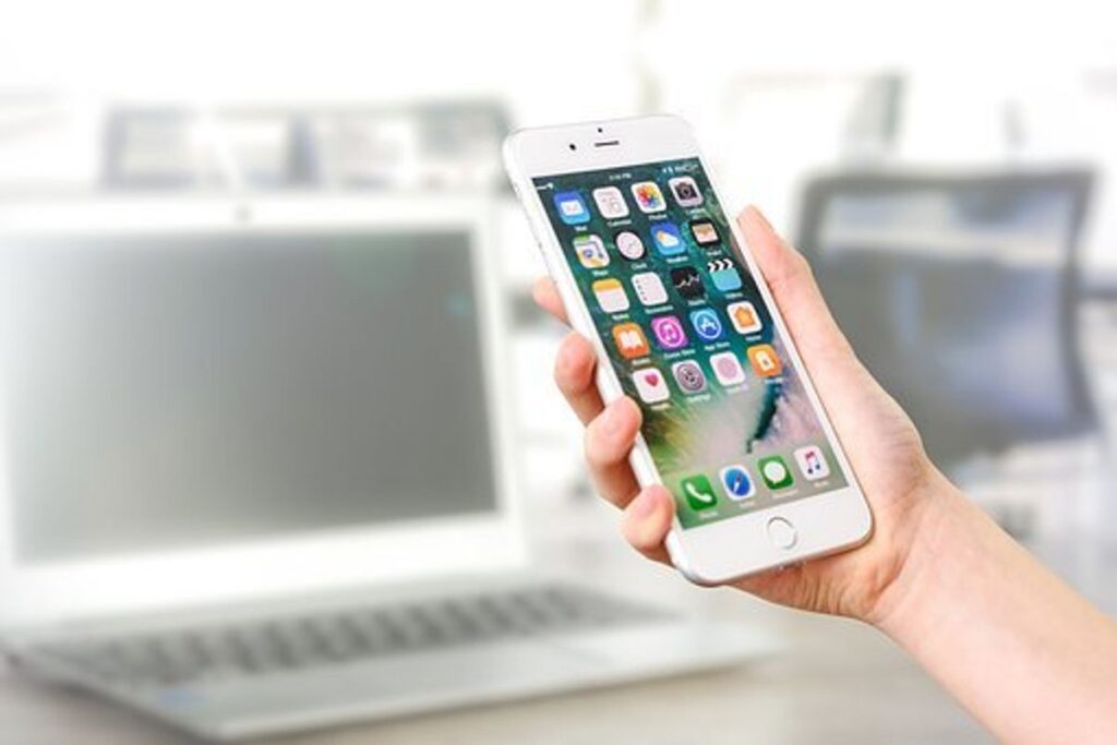 iOS Hacker For Hire Service Reviews