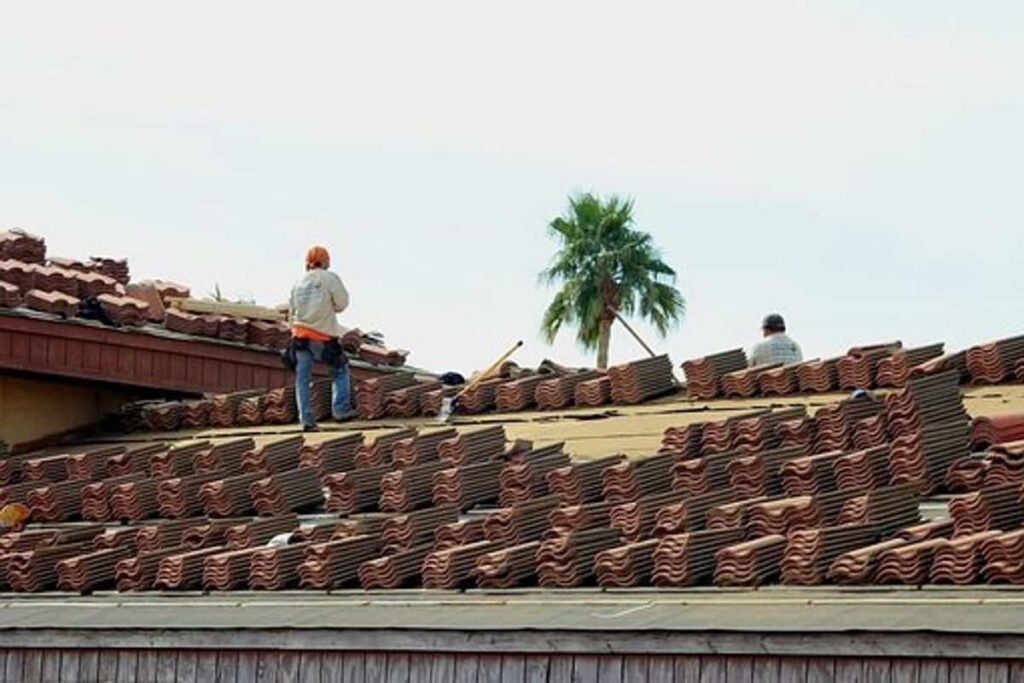Hiring a Roofing Contractor