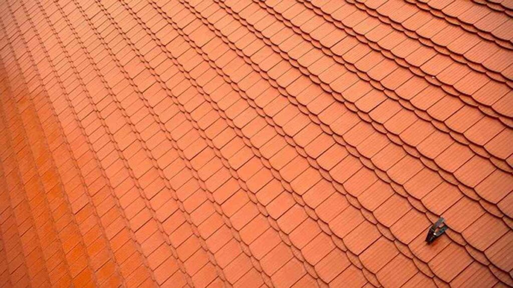 home roofing services in Cedar Rapids, Iowa