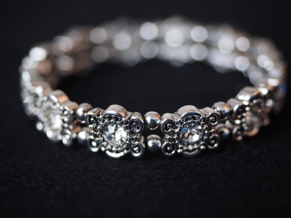 Creating Harmony The Art of Chinese Anklet bracelets and Their Cultural Significance 1