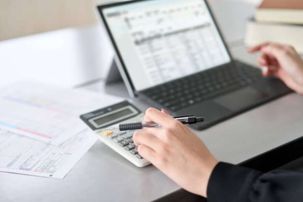 When to Consider Fractional CFO Services