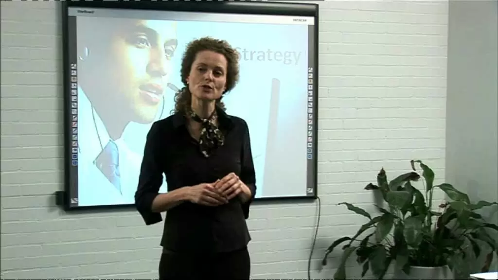 How to open and close presentations? - Presentation lesson from Mark Powell